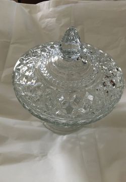 Vintage candy dish in mint condition