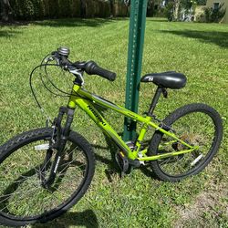 Nishiki Pueblo 24” Mountain Bike – Shimano 7 Speed – Good Condition