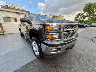 Chevrolet Silverado Crew Cab Pickup Truck