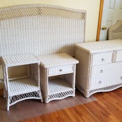 Queen Wicker Bedroom Need Gone Asap