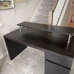 Desk With Shelf 