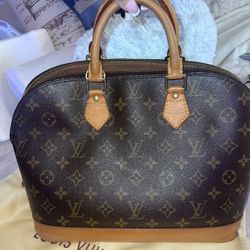 Authentic LV Alma