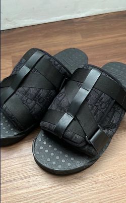 Dior slides
