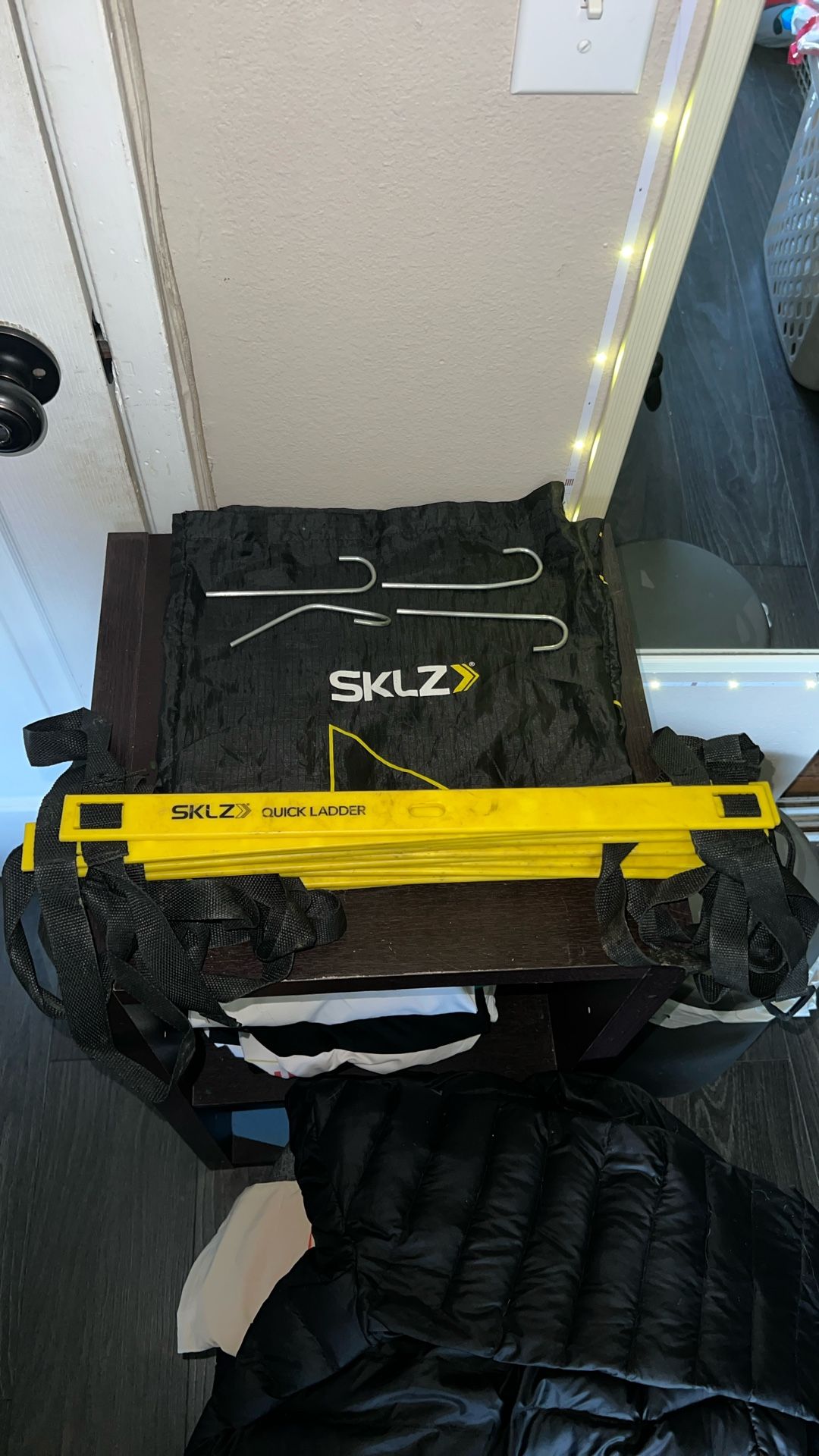 SKLZ Quick Ladder – Agility Speed Training with Bag & Stakes