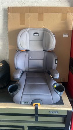 Chicco KidFit Booster Car Seat