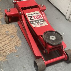 Pittsburgh 2 Ton Low-profile Jack