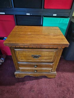 NIGHTSTAND SOLID WOOD IN NORWALK