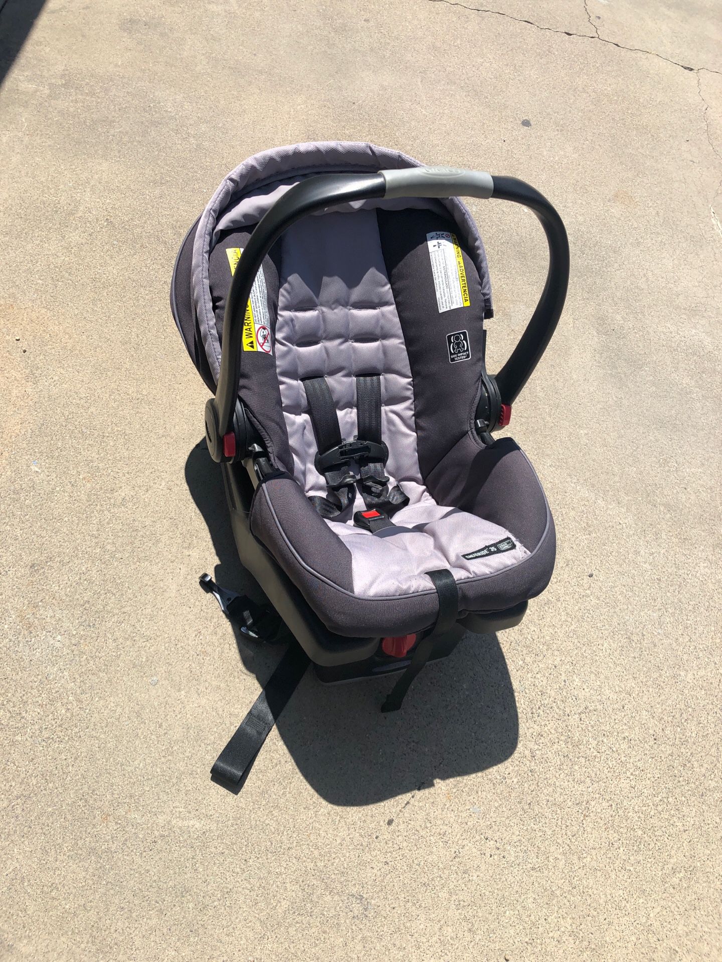 2017 Graco snugride 35 infant car seat