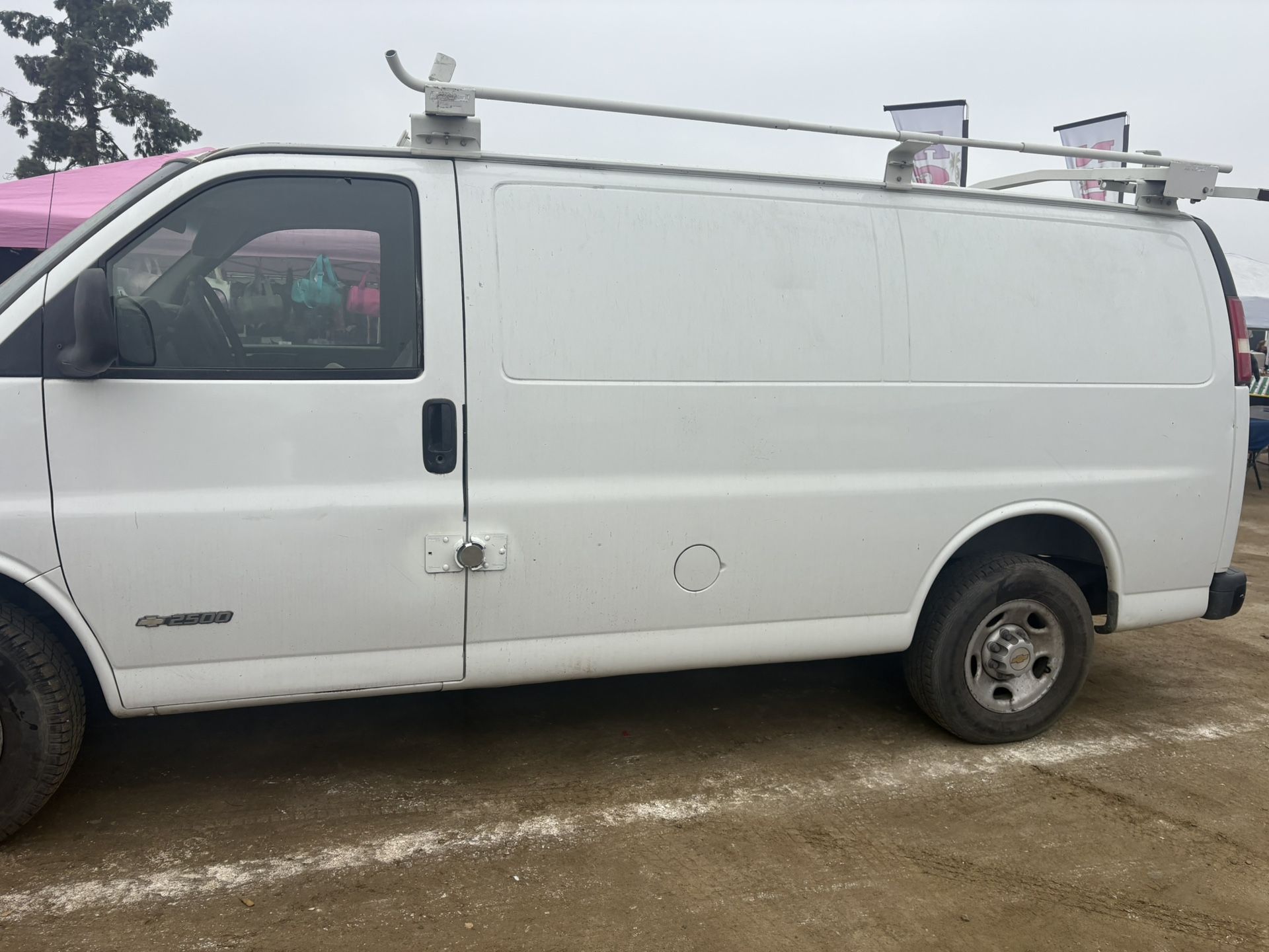 Chevy Express 2500