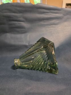 Green Pyramid Crystal Perfume Bottle. 0903107