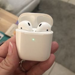 Apple AirPods