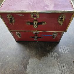 Foot Locker Storage Trunks  Red Storage TRUNKS 
