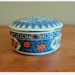 Elegant Tiffany & Co. Japanese Imari Porcelain Trinket Box – Vintage