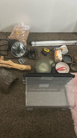 Reptile supplies bundle