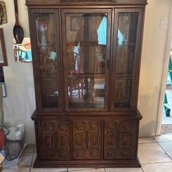 Cabinet Great Conditions 