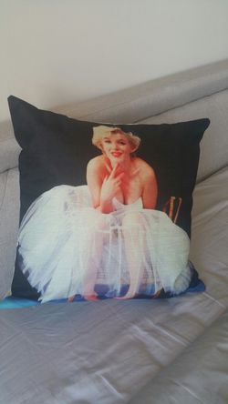 Marylin Monroe Pillow Couch Bed Chair