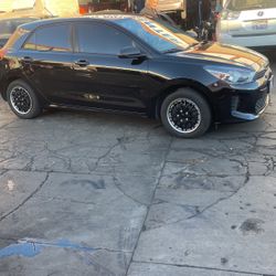 Kia 2018 Salvage