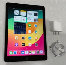 Apple iPad 6th Generation 32GB Space Gray - WiFi