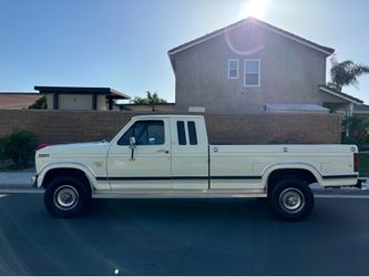 1986 Ford F250 XLT lariat, extended cab Diesel 4x4