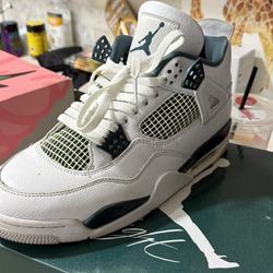 Jordan Retro 4s Size 10