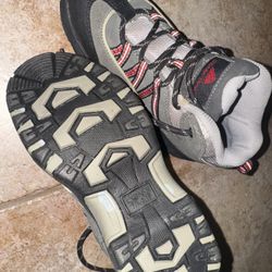 Ozark Boys Trail hiking shoes. Size 3