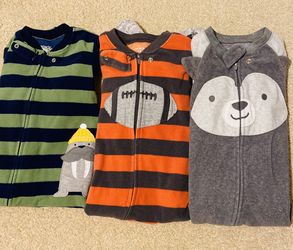 Carter’s fleece pajamas (18 month)