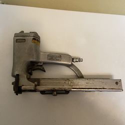 Vintage Paslode mustang model 94965, pick up in Oviedo , For Parts Or Repair 