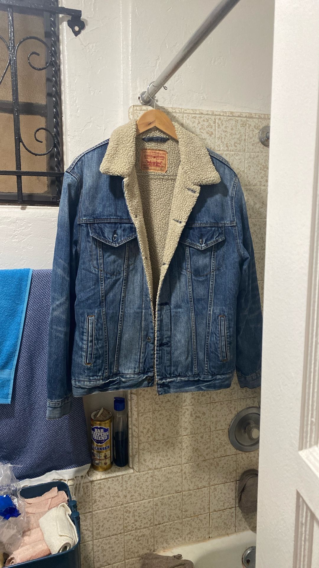 Men’s Levi’s Jacket With Sherpa