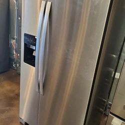 Whirlpool Side By Side Refriegrator