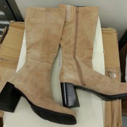 Ladies Suede Boots