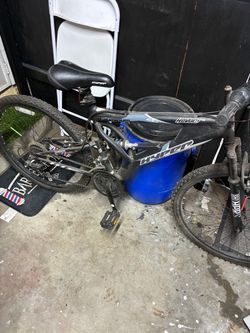 Hyper mountain bike like new