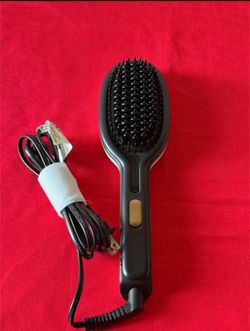 Glossie Ceramic Hair Straightening Brush by InStyler®