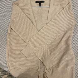 Woman’s Cardigan 