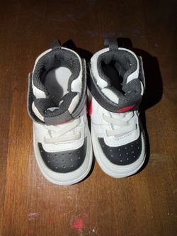 Toddler Nike shoes