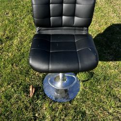 Adjustable Chair/stool