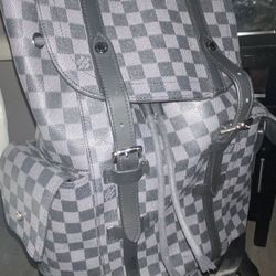Louie Vuitton Men’s Backpack