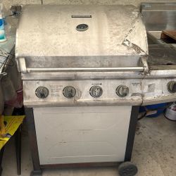 BRINKMANN STAINLESS STEEL 4 Burner Pro-pan Gas Grill 