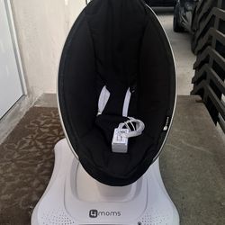 4moms Mamaroo Multi Motion Baby Swinger 