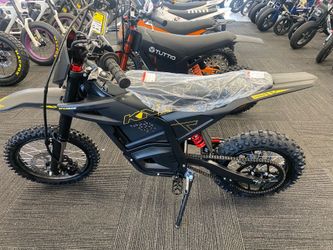 KN80 Pro Sparrow 4000W/60V Electric Dirt Bike.