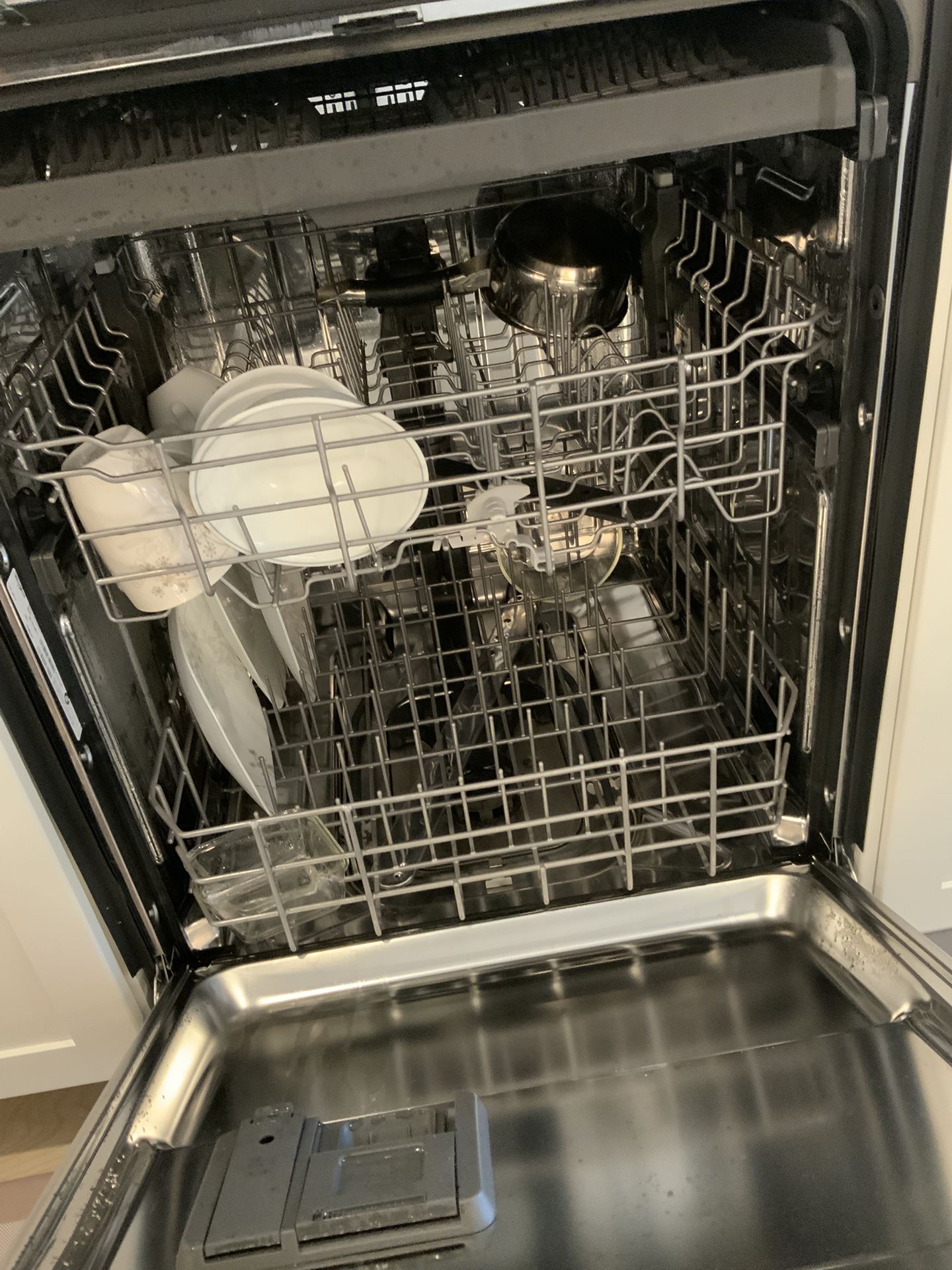Whirlpool Full Size Dishwasher