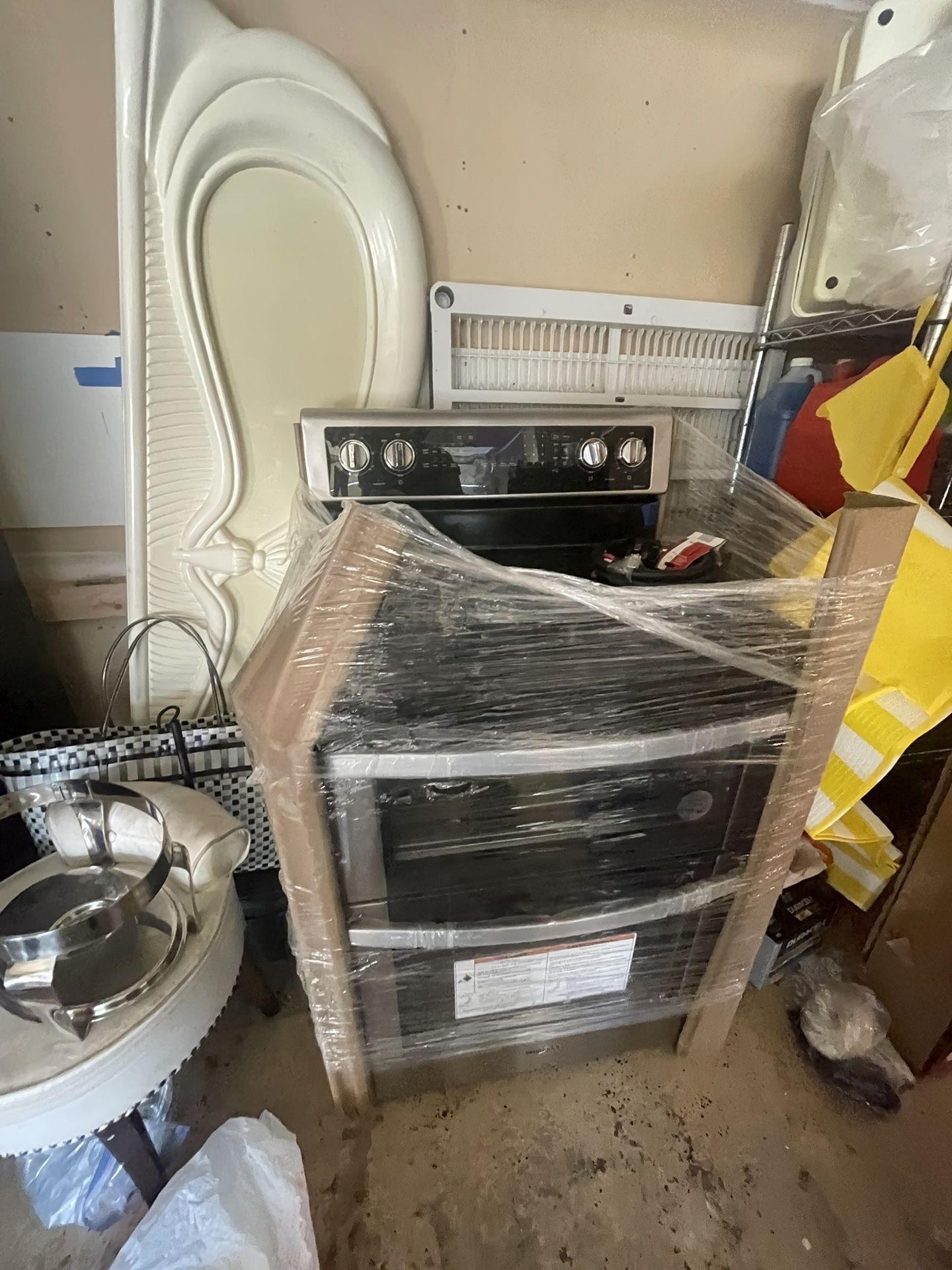 Brand New Electric Stove – $900 OBO (Never Used!)