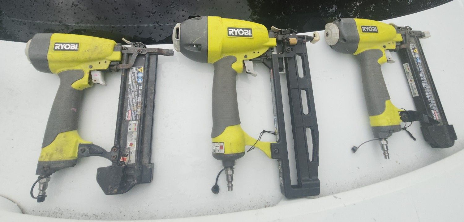 3 Ryobi Finish Guns
