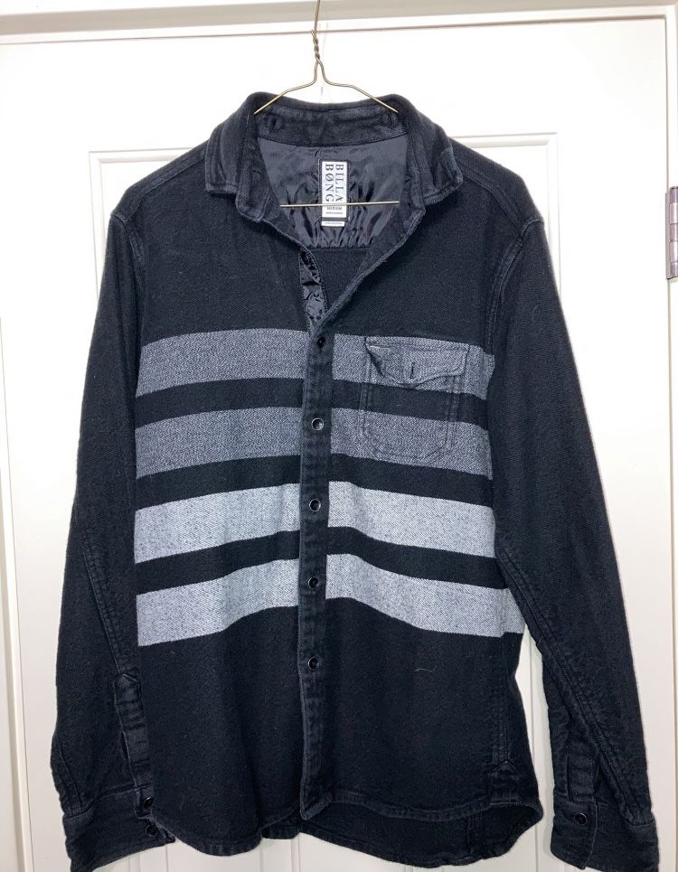 BillaBong Sweater Size - Medium