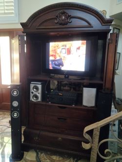 Nice!!! Gabinete, Tele, Sonido🔊🔉🔊🔉