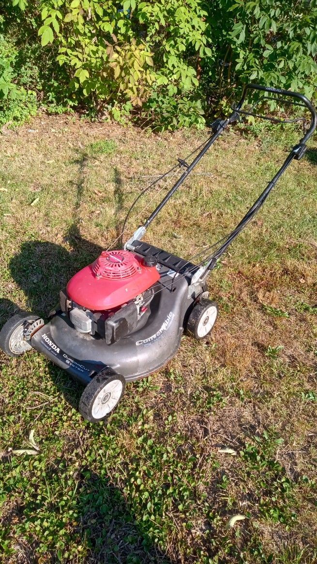 Honda Harmony 2 HRT216 Lawnmower