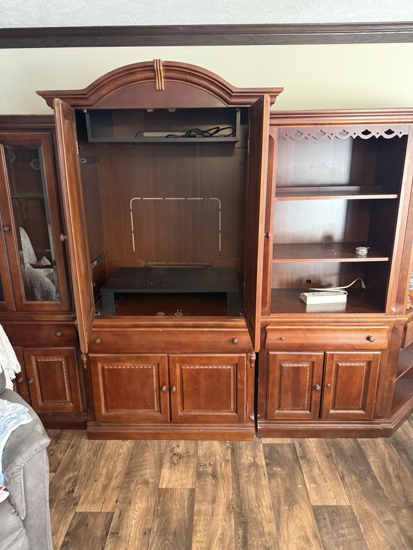 6 Piece Entertainment Center