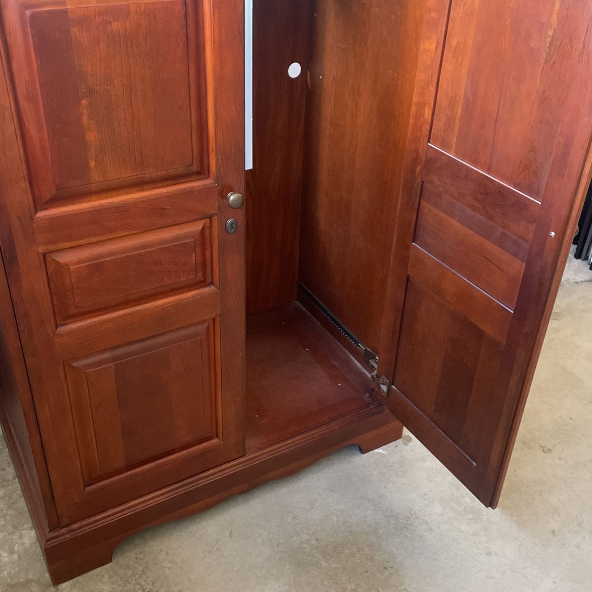 Wardrobe Closet for Sale in Santa Clarita, CA OfferUp