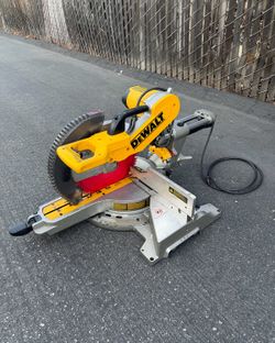 DEWALT 12” Sliding Miter Saw