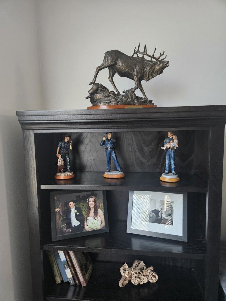BEAUTIFUL BRONZE "LIKE" ELK STATUE BY MONTANA LIFESTYLES