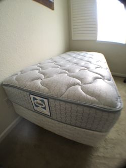 Sealy Eastgate Firm Innerspring Twin Mattress with Box Spring and